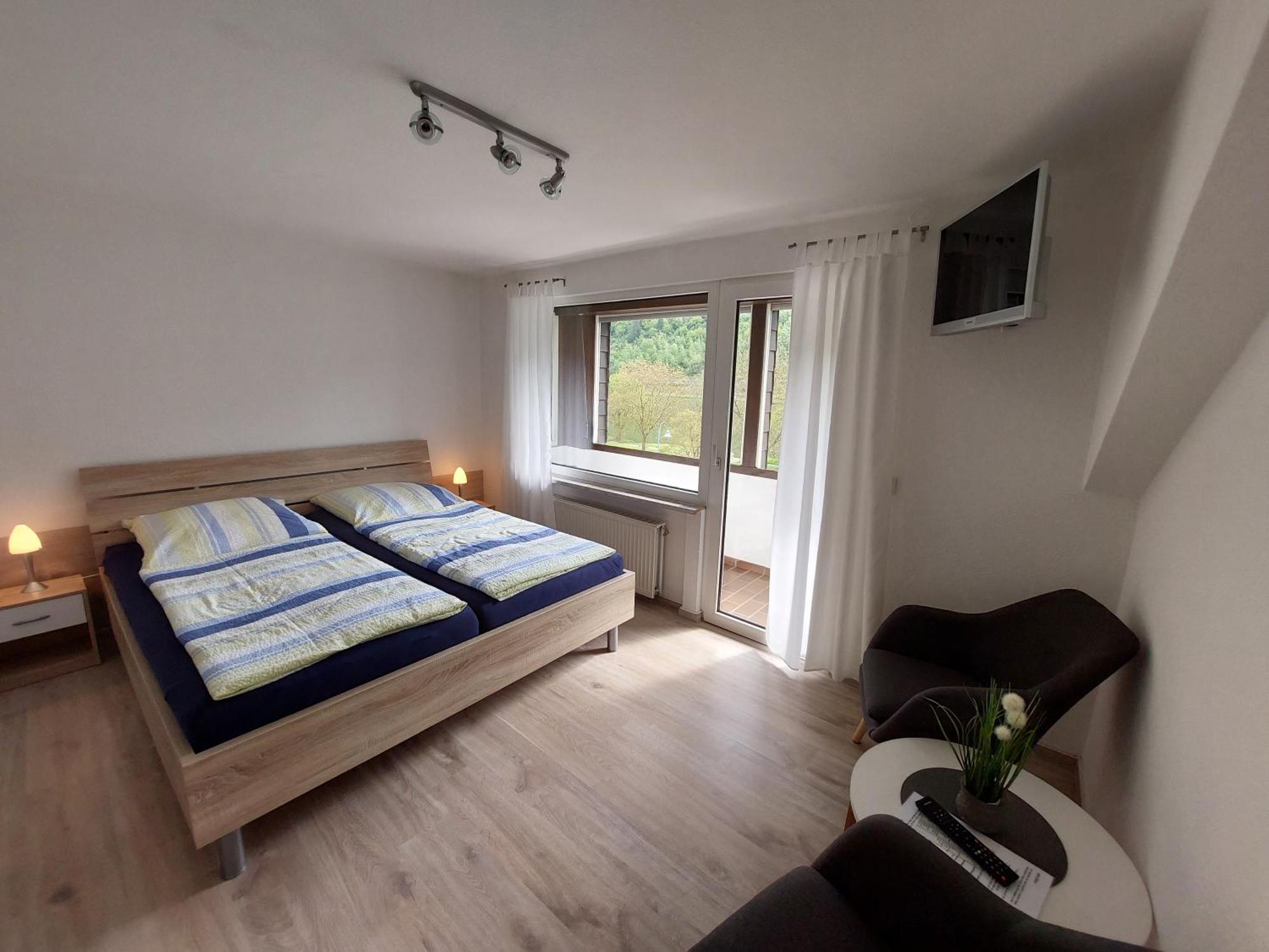 Pension Mosella, Gästezimmer Sankt Aldegund Exterior foto
